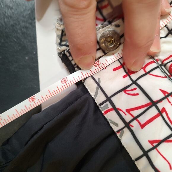 Burton Boys' Snow/Ski Pants in Red/White Name tag Graffiti Print Size XL - Picture 10 of 10